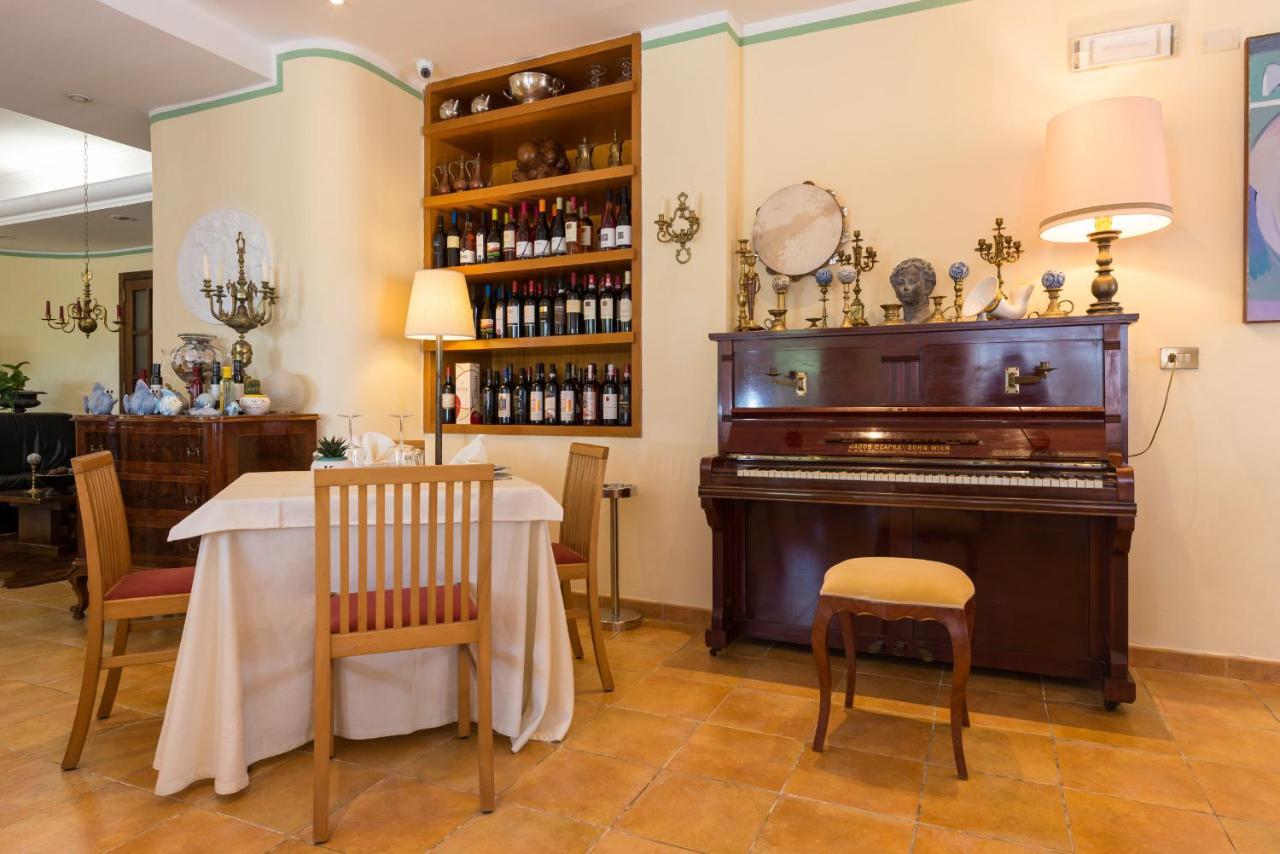 Hotel Villa Rita Пестум Екстер'єр фото
