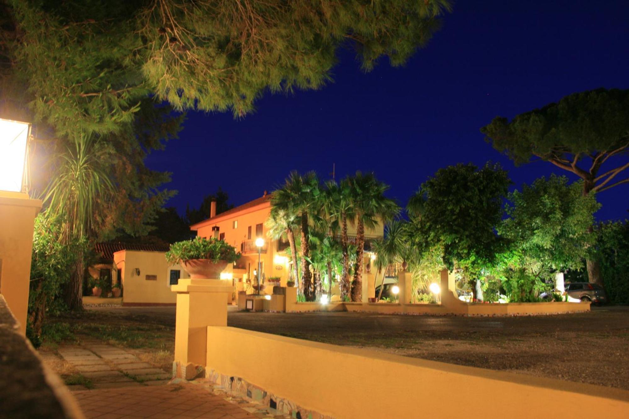 Hotel Villa Rita Пестум Екстер'єр фото