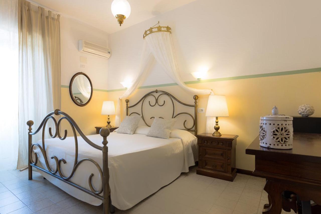 Hotel Villa Rita Пестум Екстер'єр фото